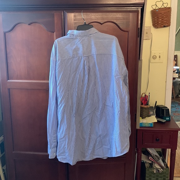 Mens Izod Essentials 3x long sleeved dress shirt blue and white striped - Picture 2 of 4